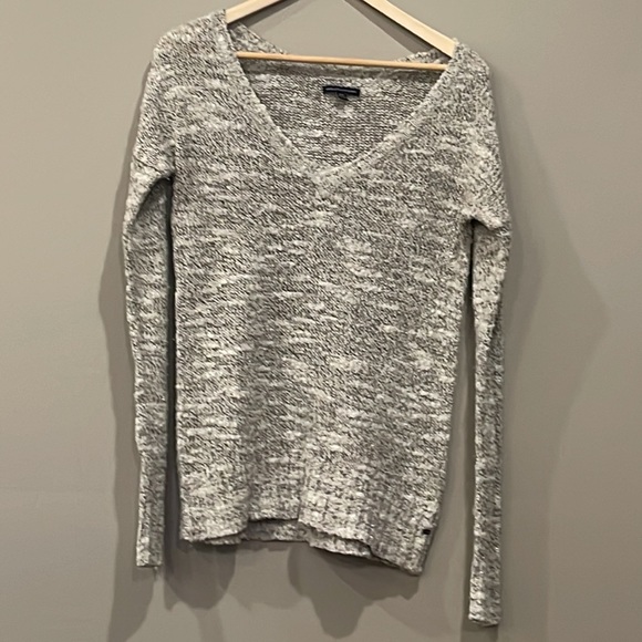 American Eagle Sweater Bundle - Picture 6 of 10